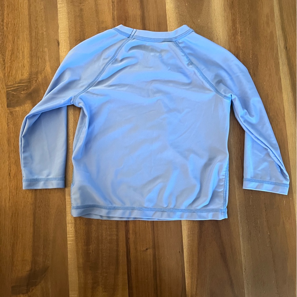 TWO Gap Kids Rashguards - Picture 5 of 9